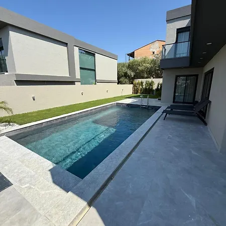 Vip Lueks Odalar Banyo Ve Klimali Willa *