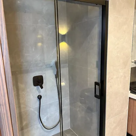 别墅 Vip Lueks Odalar Banyo Ve Klimali *