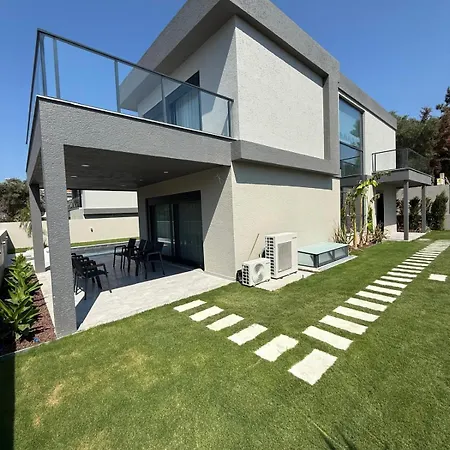 别墅 Vip Lueks Odalar Banyo Ve Klimali