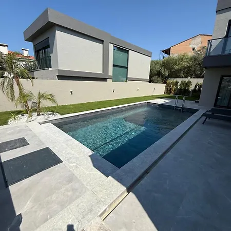 别墅 Vip Lueks Odalar Banyo Ve Klimali Çeşme