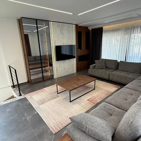 Vip Lueks Odalar Banyo Ve Klimali 别墅 Çeşme